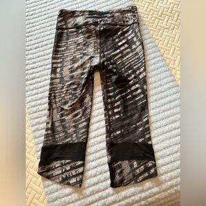 Under Armour Black and Grey cropped Leggings